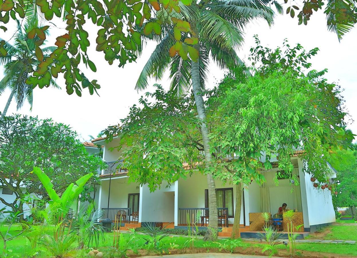 Estuary Sarovar Premiere Poovar Island Ngoại thất bức ảnh