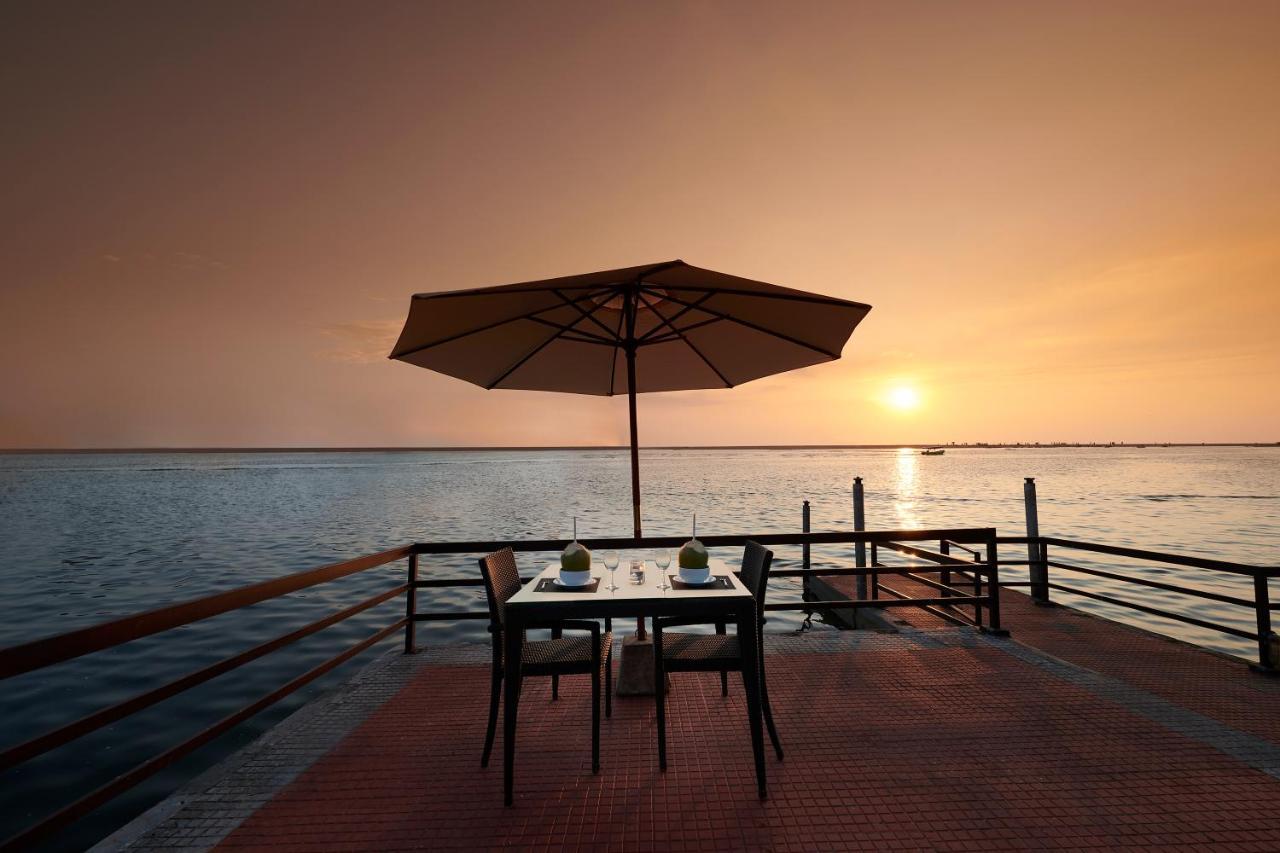 Estuary Sarovar Premiere Poovar Island Ngoại thất bức ảnh
