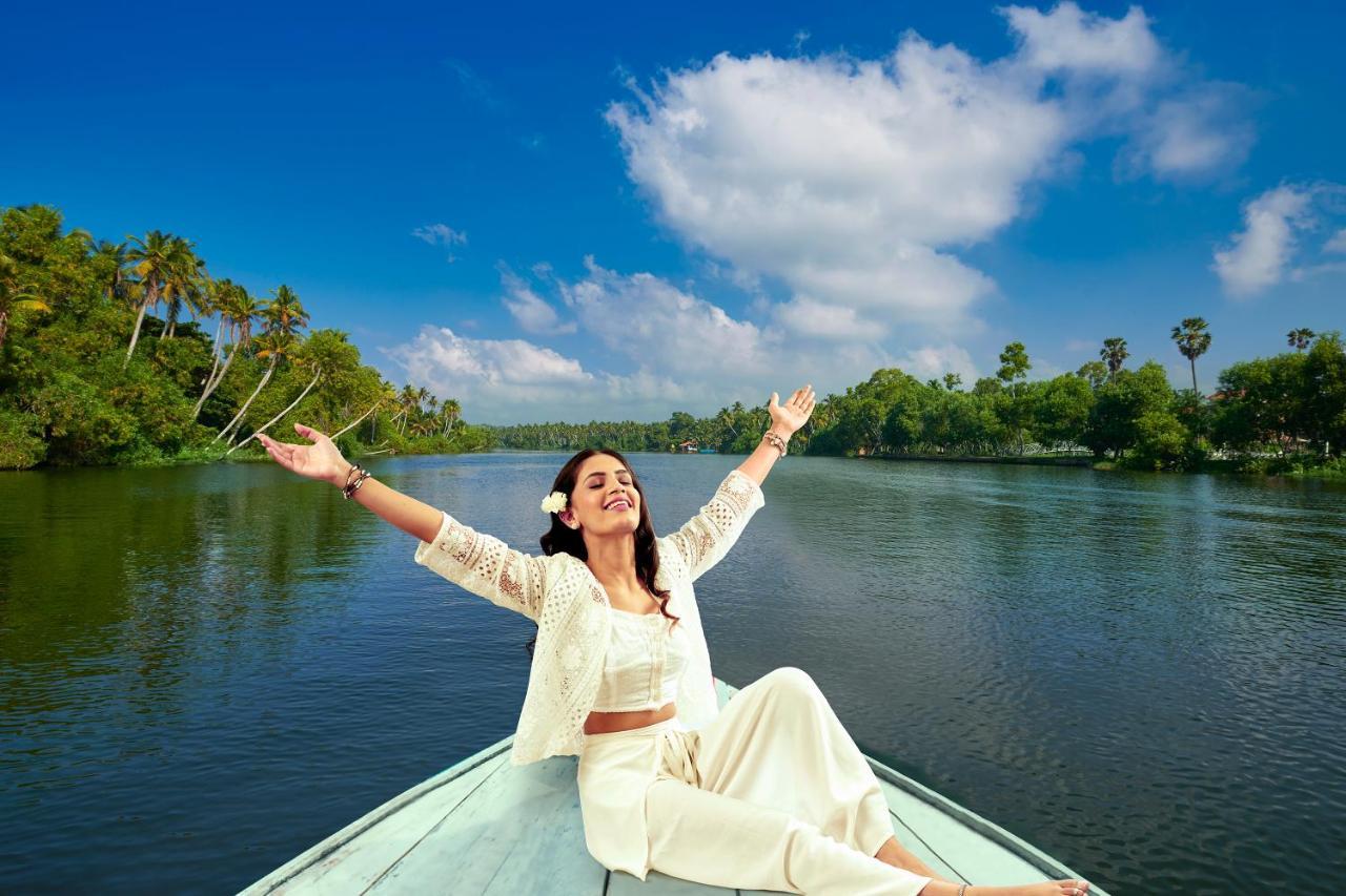 Estuary Sarovar Premiere Poovar Island Ngoại thất bức ảnh